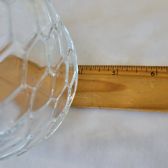 Grant Howard Water Carafe, 10” Chicken & Chicken Wire Or Honeycomb, Yellow Lid - Picture 7 of 7